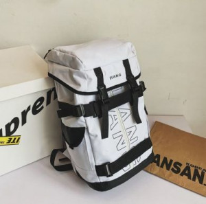     Baoding Baigou Xincheng Pomelo Bag Factory 8313#/WH -  