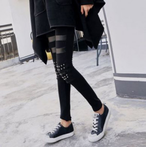        Dongguan Yilinuoshi Clothing Co., Ltd 1054/BK -  