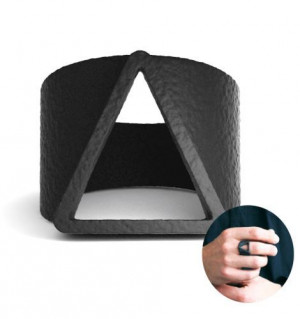      Geometric Triangle Black Ring - 