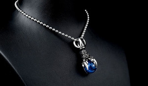 Claw stone pendant blue - 