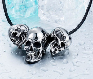     Skull super biker pendant necklace - 