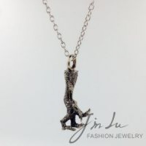  Antique Silver Necklace Gothic Punk The Hidden Blade Ghost Hand Claw Punk Pendant Necklace Vintage J International SMT101 -  