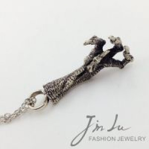  Antique Silver Necklace Gothic Punk The Hidden Blade Ghost Hand Claw Punk Pendant Necklace Vintage J International SMT101 -  