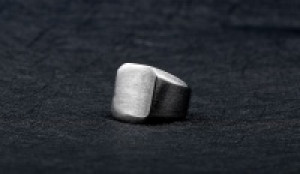   simple fashion vintage stainless steel ring International -  