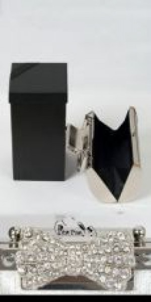  HANDBAG -  6