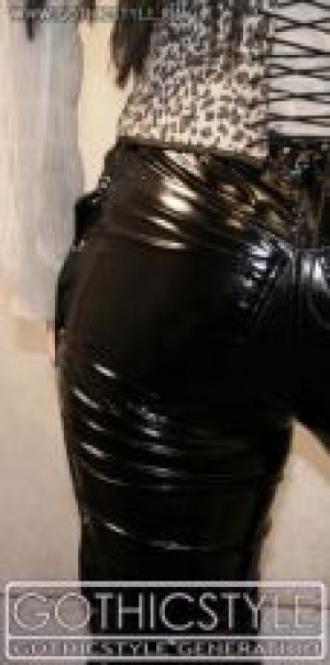  Cleo Moscorset -  