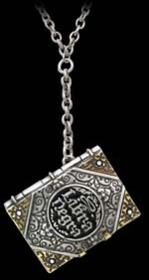    Libra Negra Locket - 