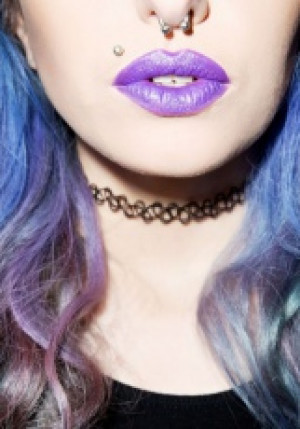    MANIC PANIC UNDERWORLD AMETHYST CROSS GLOSS Manic Panic LLG80007 -  