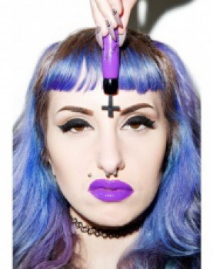    MANIC PANIC UNDERWORLD AMETHYST CROSS GLOSS Manic Panic LLG80007 -  