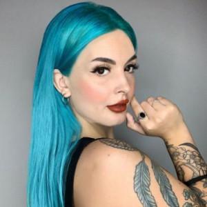     Manic Panic =Atomic Turquoise 237  ( ) Manic Panic HCR81002 -  