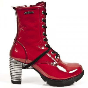  CHAROL ARRUGADO ROJO, TRAIL NEGRO TACON ACERO - 