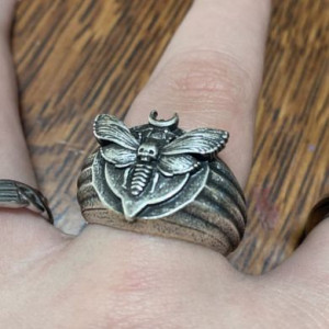  Skull head moth ring Yiwu Hecheng Jewelry Strength Supplier R1097 -  