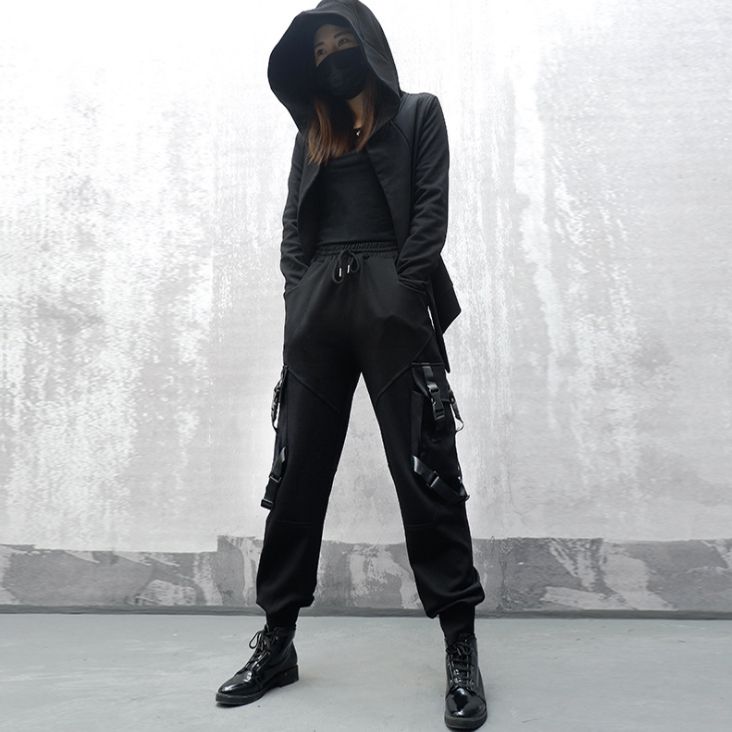        Dongguan Yilinuoshi Clothing Co., Ltd 1066/BK  1