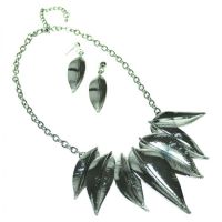    LEAF NECKLACE AND EARINGS LADIES BLACK - 