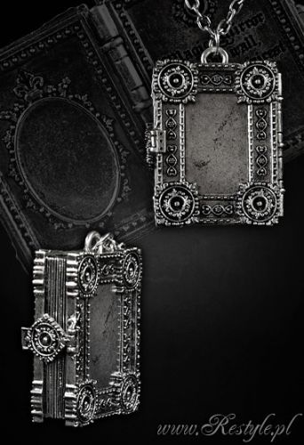 Нашейное украшение "GRIMM'S FAIRYTALES SILVER" Locket pendant, book shaped necklace Re-Style "GRIMM'S FAIRYTALES SILVER" Locket pendant, book shaped Изображение 3
